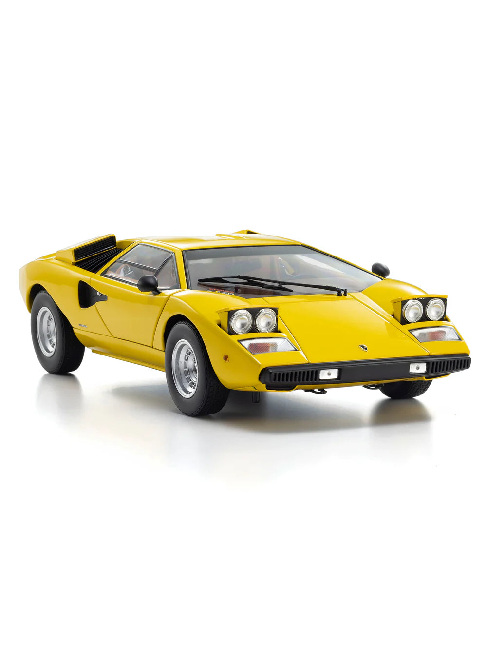 Yellow Countach LP400 model car, scale 1:18